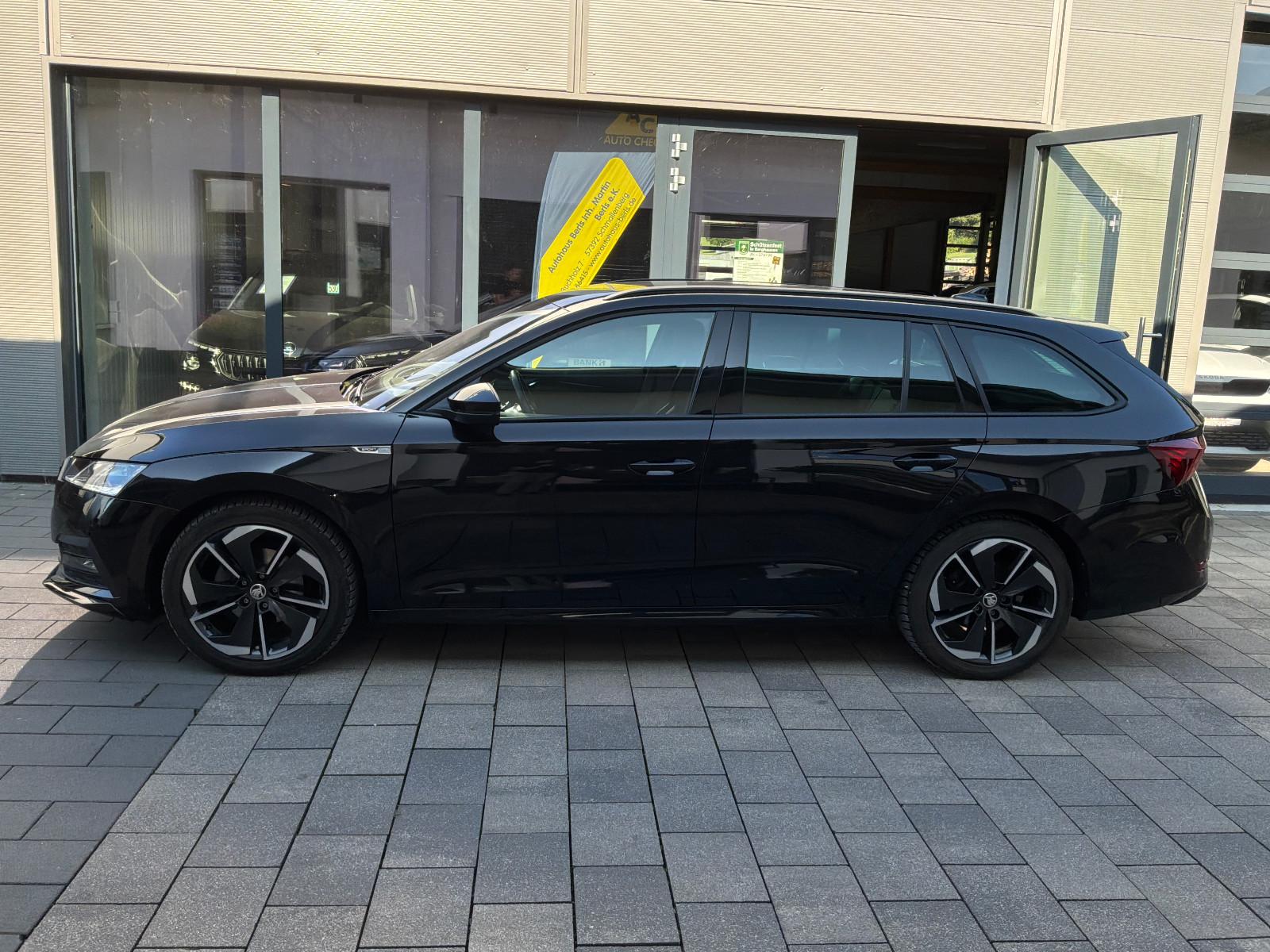 Skoda Octavia Combi 1,5 TSI DSG Sportline AHK+NAVI+ALU