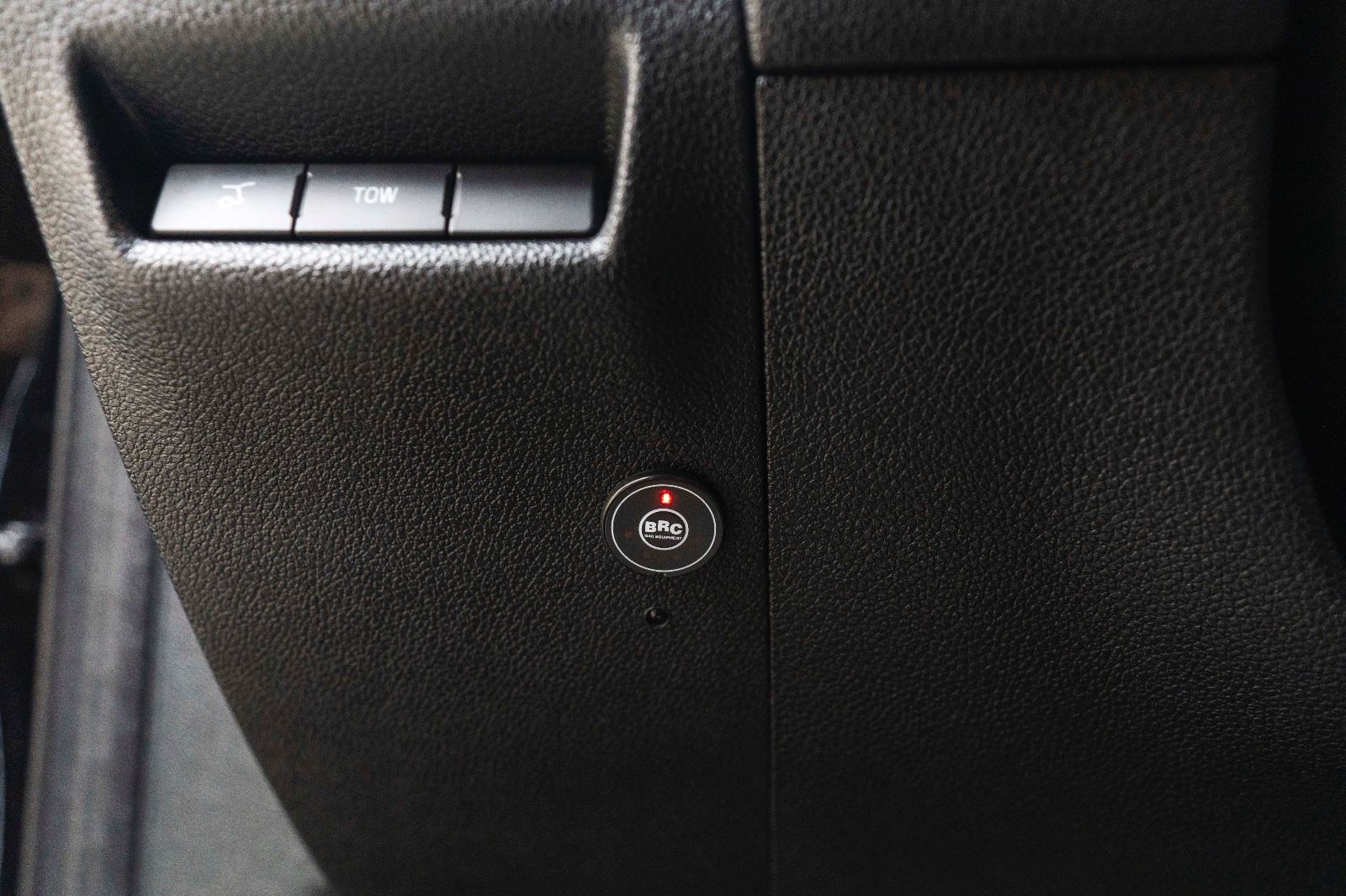 Fahrzeugabbildung Ford Explorer XLT 3,5L 4X4 LPG 6 SITZE KAM NAV