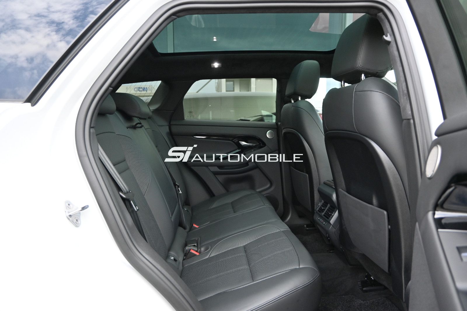Fahrzeugabbildung Land Rover Range Rover Evoque P270e AUTOBIOGRAPHY AWD °AHK°
