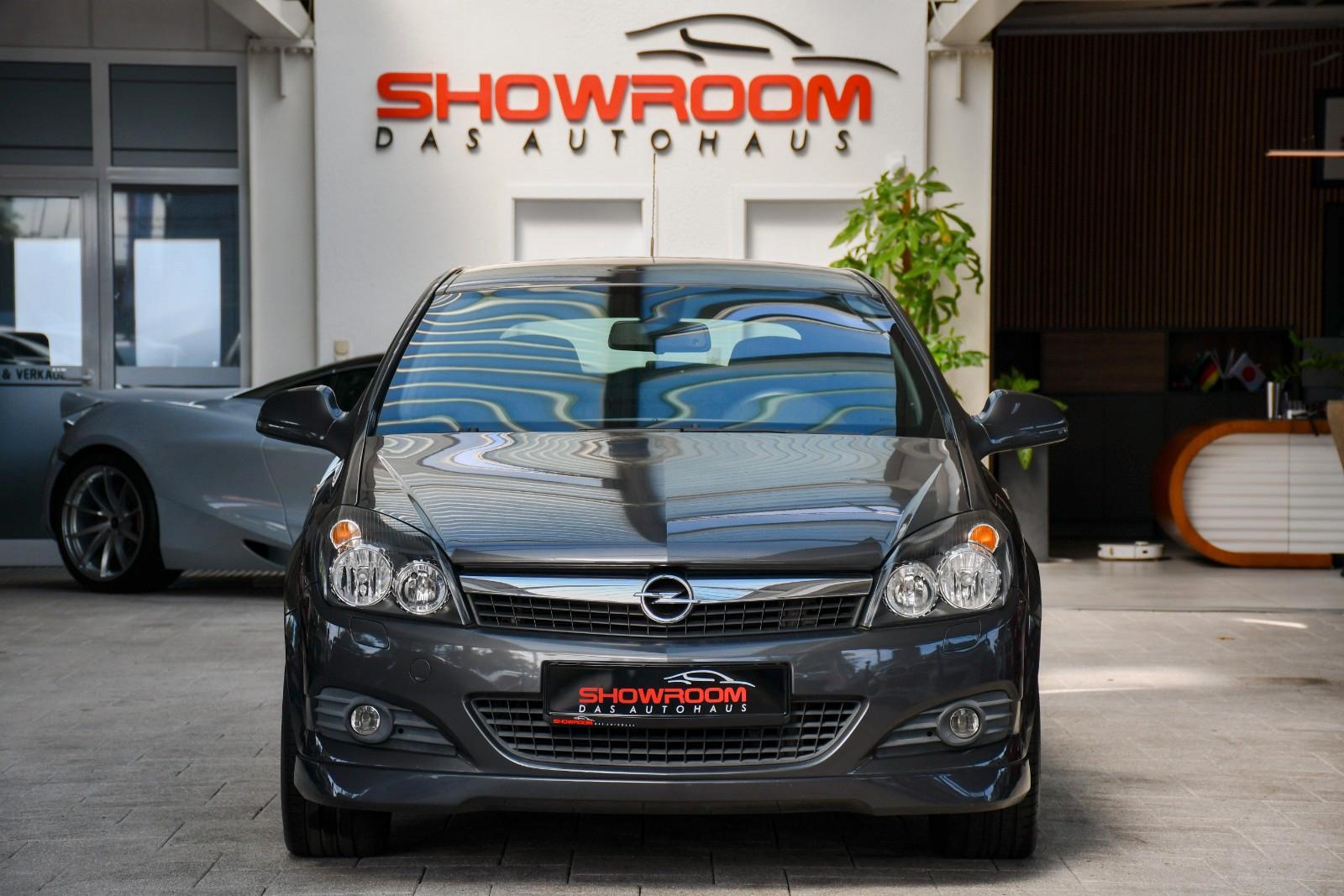 Opel Astra GTC 1.8 140 ch • Pack OPC Line • Jantes 18" • Sièges sport chauffants