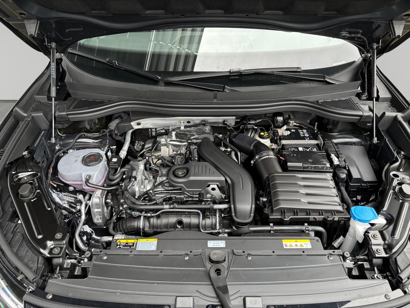 Volkswagen Tiguan 1.5 eTSI R-Line AHK Navi Kamera LED foto 13