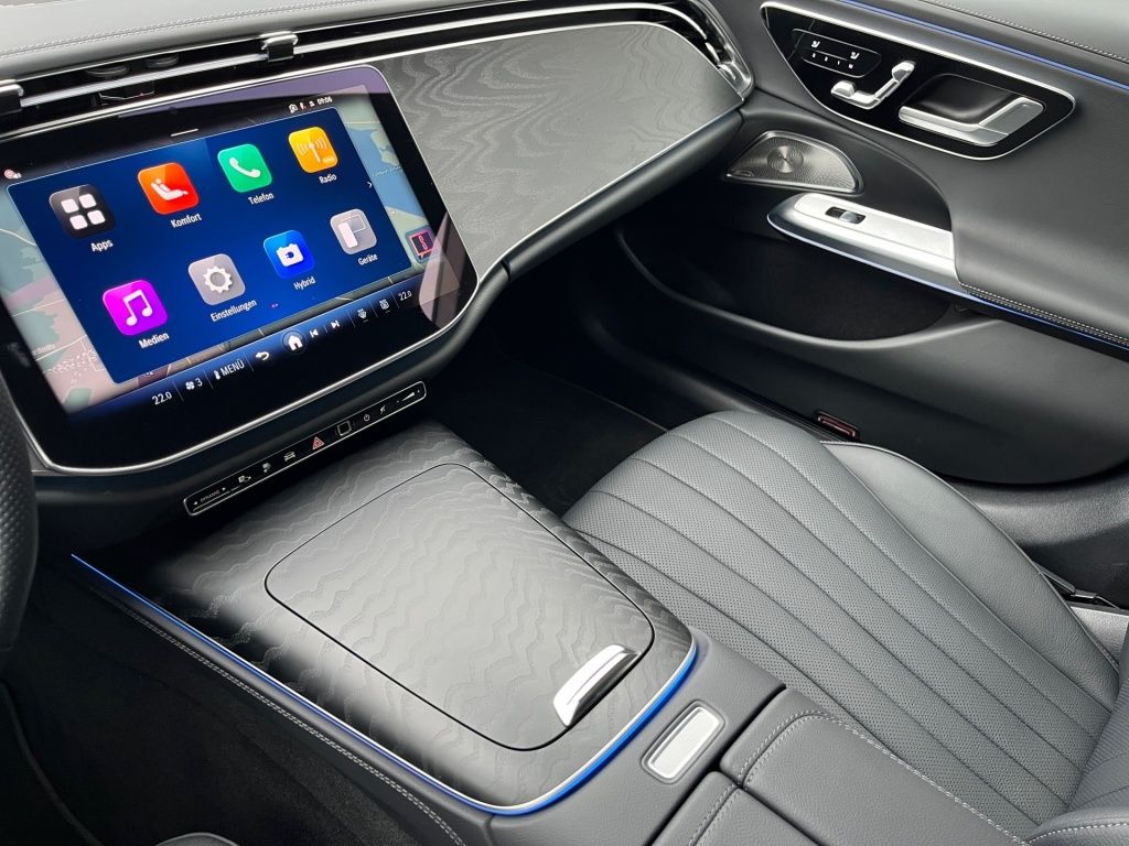 Fahrzeugabbildung Mercedes-Benz E 300 eT AMG Night AHK Sitzklima Airmatic Burm.