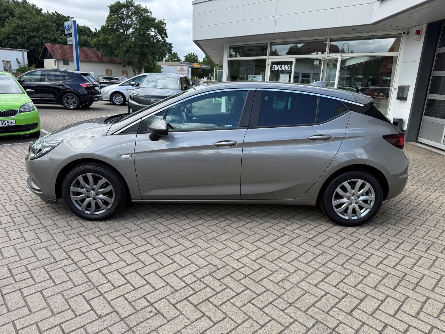 Fahrzeugabbildung Opel Astra K Edition Navi CarPlay  VZE GJR Musikstrea