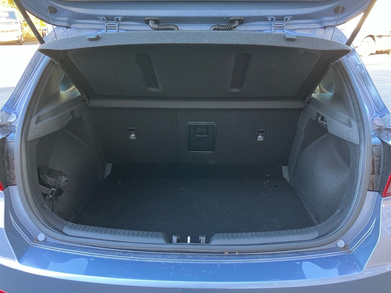 Fahrzeugabbildung Hyundai i30 ADVANTAGE PANO*CARPLAY*NAVI*SHZ