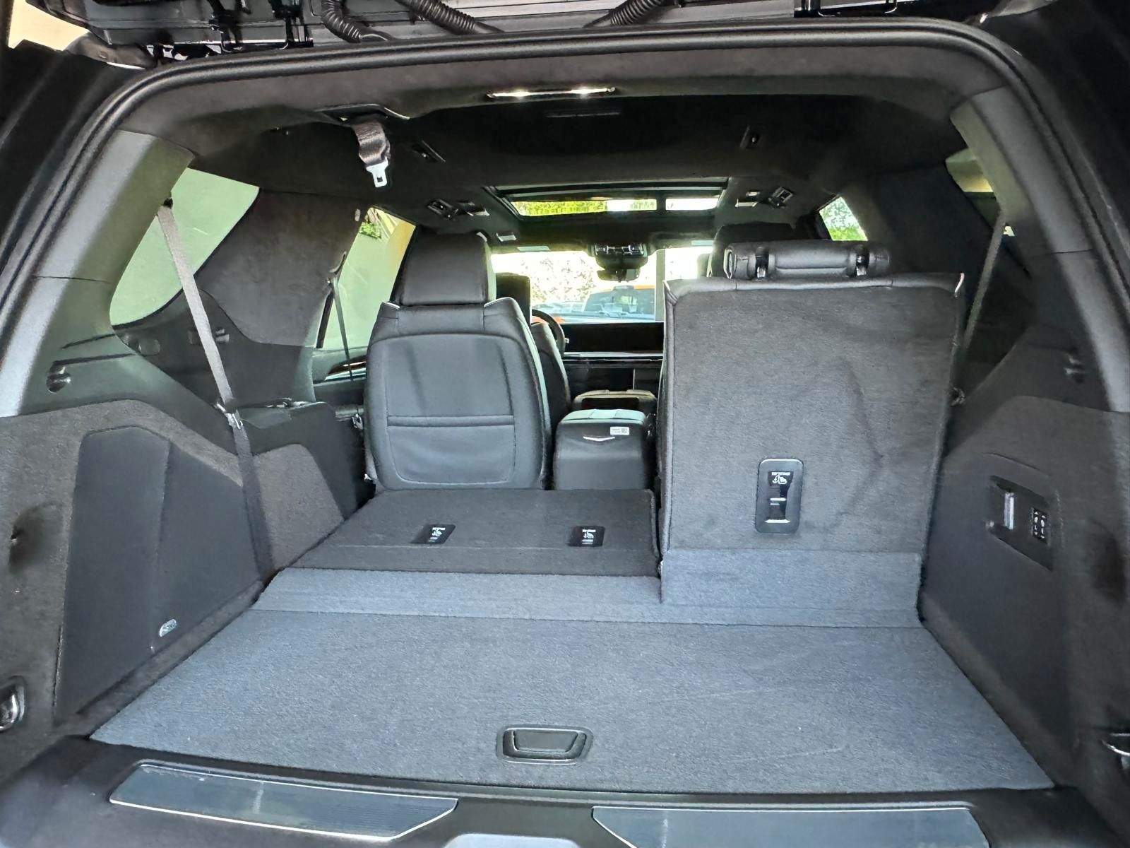 Fahrzeugabbildung Cadillac 2026 ESCALADE SPORT PLATINUM 6.2 V8-24"-ABV EXEC