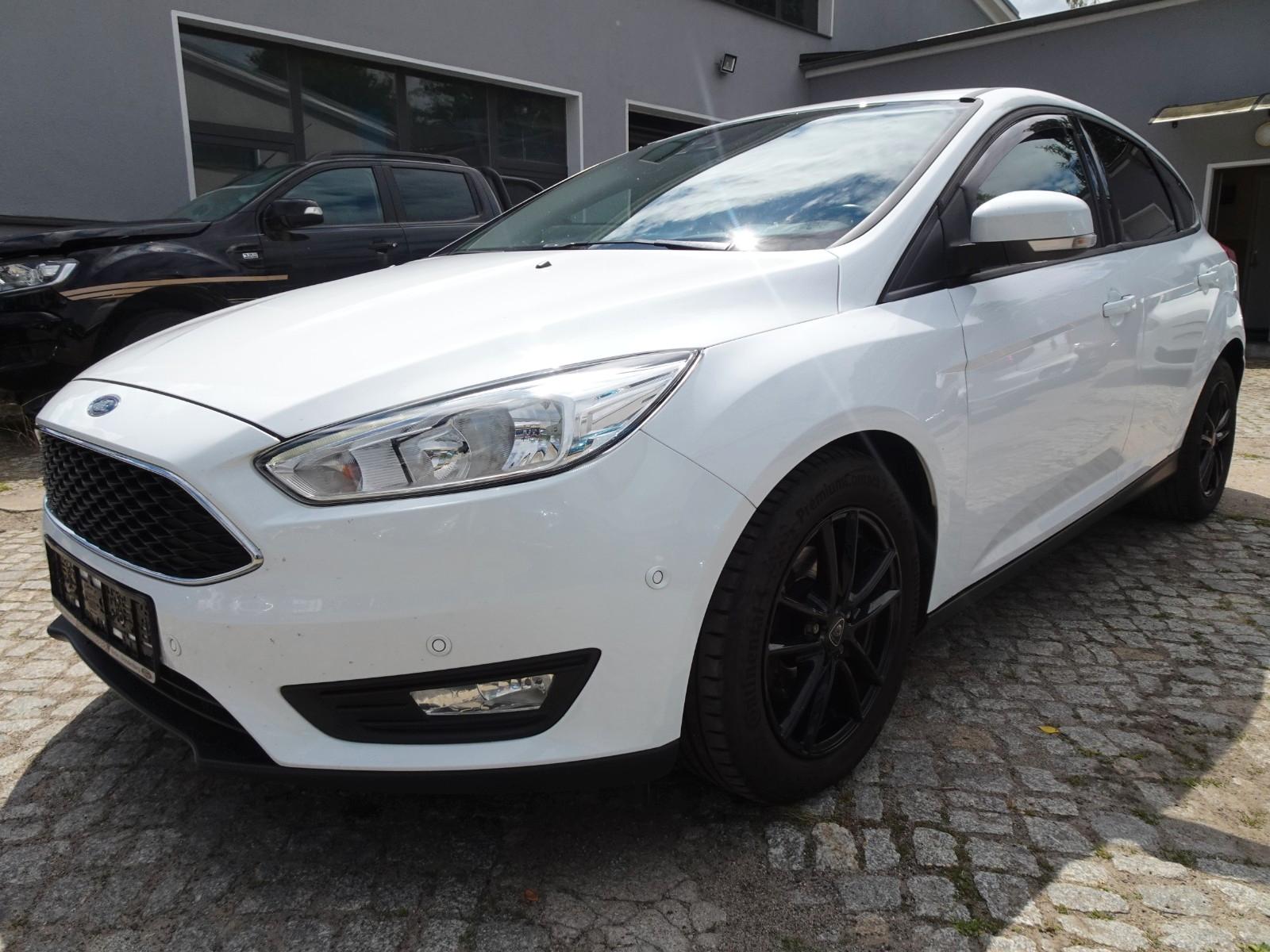 Ford Focus Lim. Business 92kW,KLIMATR-SHZ-LHZ-PDC-NAV