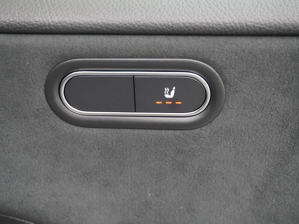 Mercedes-Benz A 180 Star Edition AMG Line | Voorstoelen Verwar