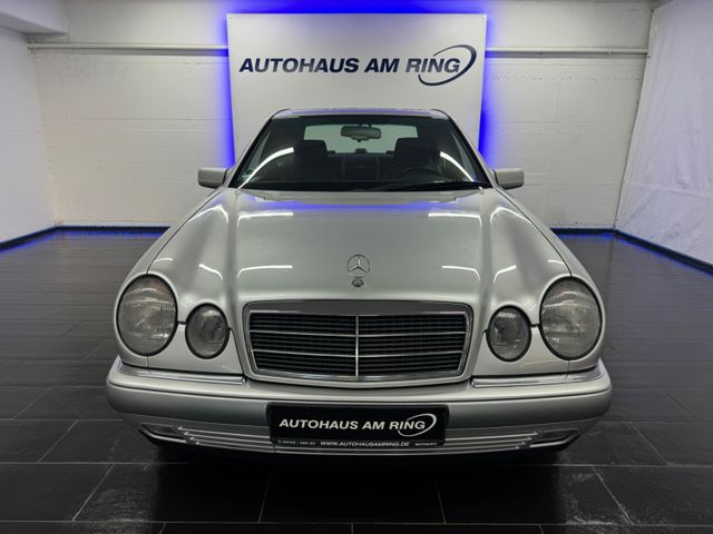 Mercedes-Benz E 320 Eleg. Aut 2.HND 95TKM LEDER SHD SZHG TEMPO