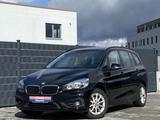 BMW 218 i Gran Tourer Advantage SHZ PDC MULTI 2HAND - mit Benzin-Antrieb: Van