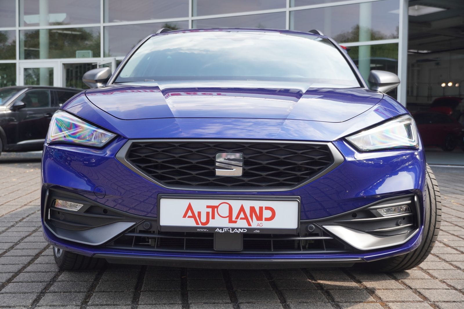 Seat Leon ST 1.5 TSI DSG FR Black Matt Edt. LED Navi imagem 3