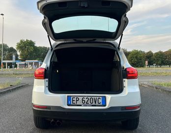 Volkswagen Tiguan - 9
