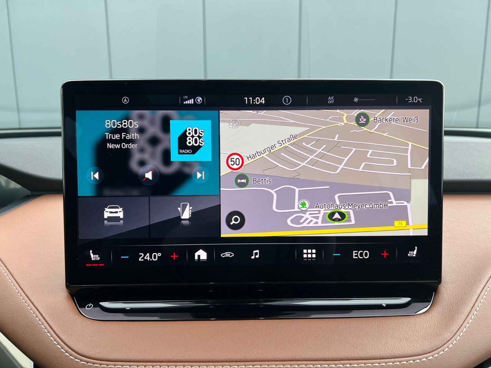 Fahrzeugabbildung SKODA Enyaq iV 80 ecoSuite *Leder, Wärmep.,Panorama, A