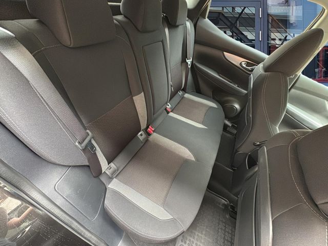 Nissan Qashqai N-Connecta 1,3 Pano*Navi*360*Kamera*LED*