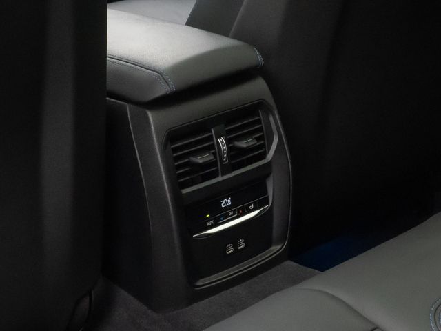 Foto Nummer 29: BMW 330d