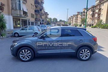Volkswagen T-Roc - 8
