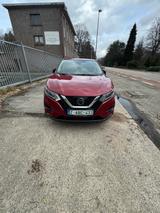 Nissan Qashqai 1.6 dCi DPF Acenta - Nissan Qashqai mit Diesel-Antrieb: Limousine, Automatik