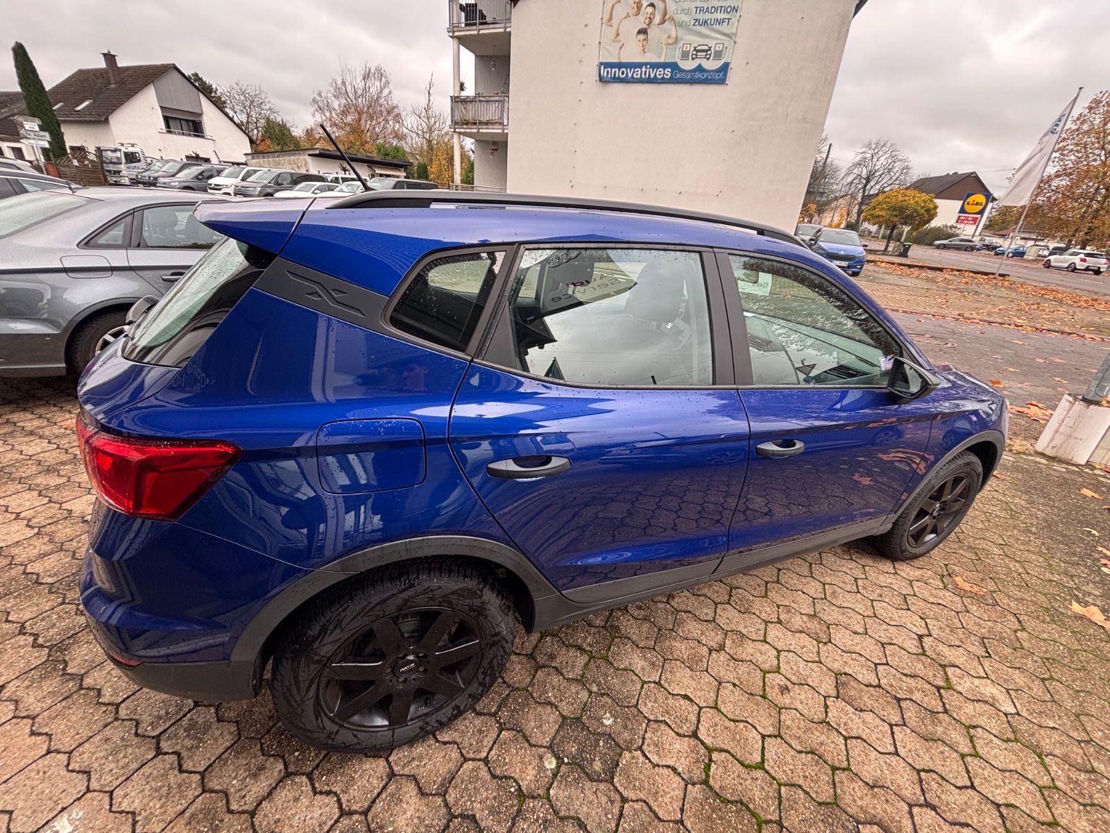 Fahrzeugabbildung SEAT Arona Reference 1.0 TSI SHZ