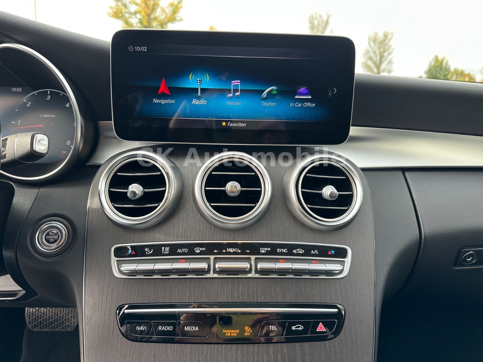 Fahrzeugabbildung Mercedes-Benz C300d T 4Matic Avantgarde/Burmeste/Navi/LED/360°