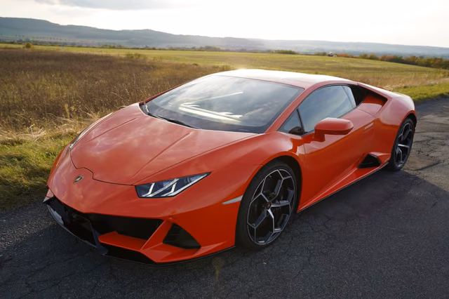 Lamborghini Huracán EVO AWD · Lift · Arancio Xanto · Kamera