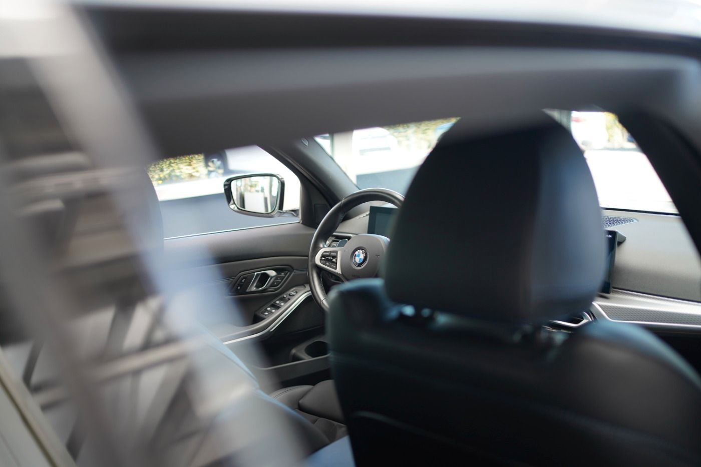 Fahrzeugabbildung BMW 330dA M Sport +Komfortzugang+Akustikglas+LED+