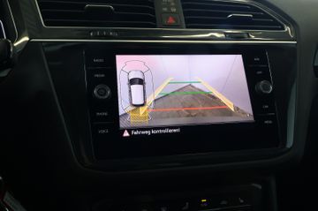 Volkswagen Tiguan 2.0 TDI Elegan. HUD+AID+STDHZG+MATRIX+AHK