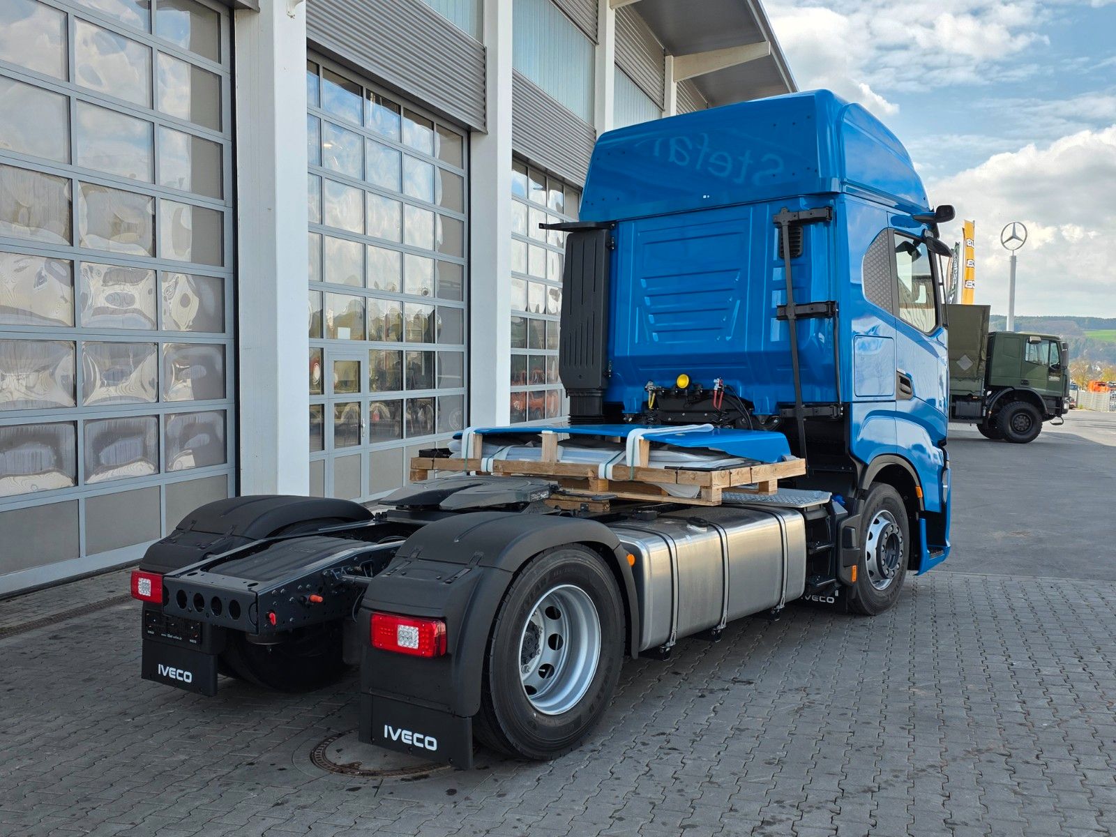 Fahrzeugabbildung Iveco S-Way AS440S50T/P Standklima+Heizung LED