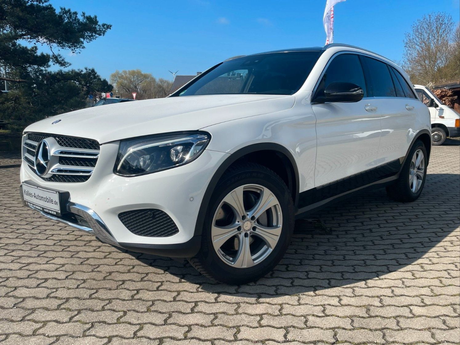 MERCEDES-BENZ GLC 250 d 4Matic AMG-Line 18"+NAV+2.HALTER
