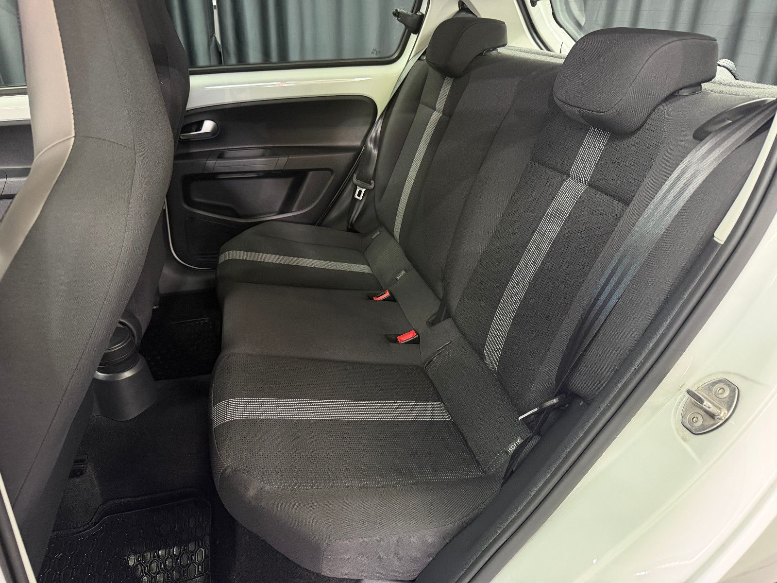Fahrzeugabbildung Volkswagen up! high up! |KLIMA|PDC