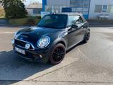 MINI Cooper S Cabrio Cooper S - schwarze MINI Cooper S Cabrio