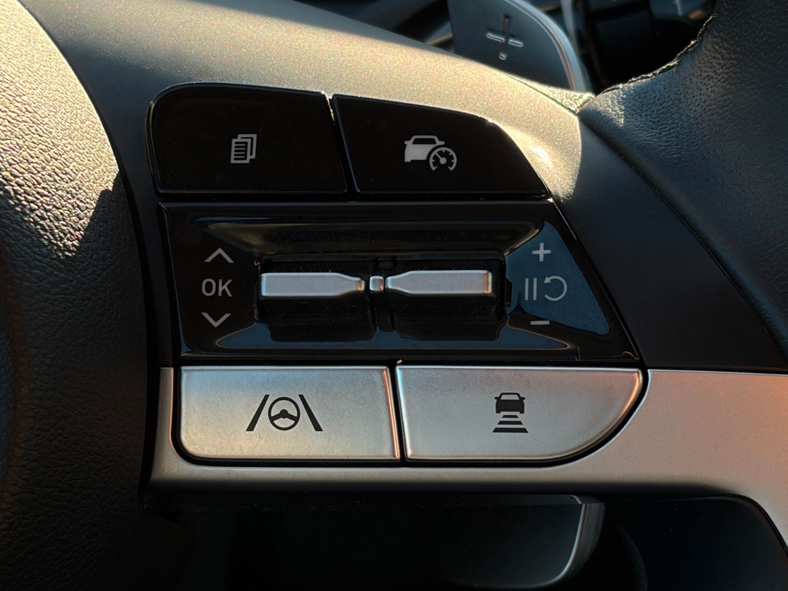 Fahrzeugabbildung Hyundai Tucson 1.6 GDI Prime PHEV 4WD Pano. ACC 360°