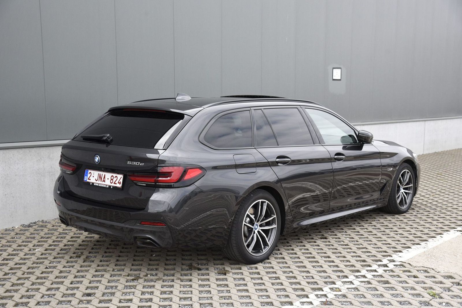 BMW 530 G31 - e Touring M Sport Pano | H/K | Towbar imagem 3