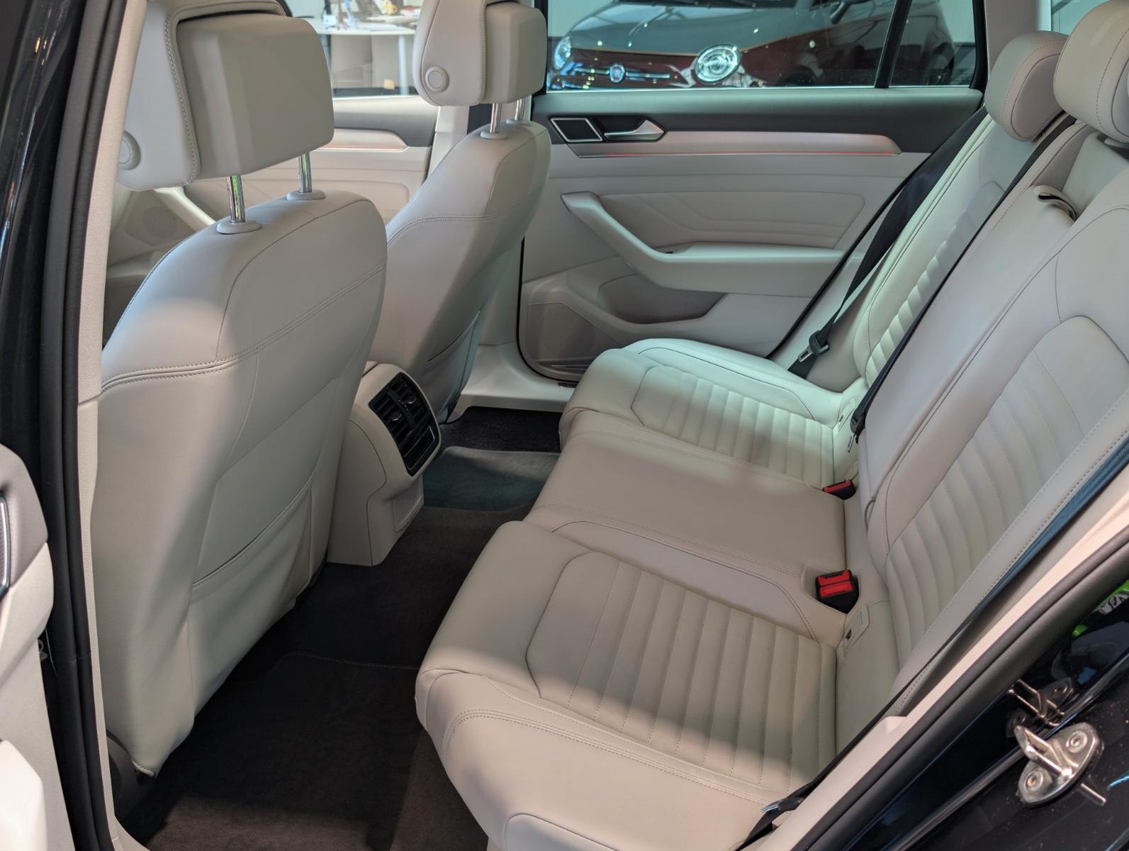 Volkswagen Passat 2.0 TDI SCR DSG Elegance 8-fach, миниатюра 10