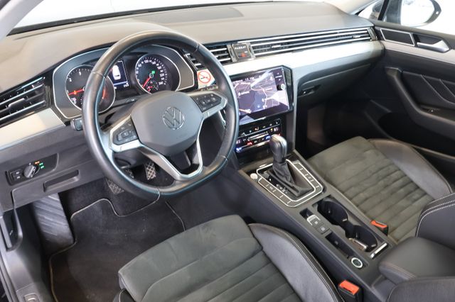 Volkswagen Passat 2.0 TDI Elegance ACC+MATRIX+CARPLAY+AHK