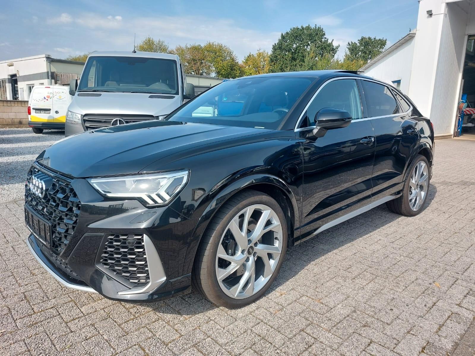 Audi RSQ3