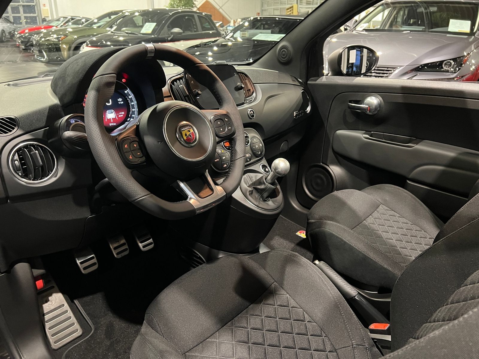 Fahrzeugabbildung Abarth 595C T-Jet KLIMA NAV DAB PDC ALU