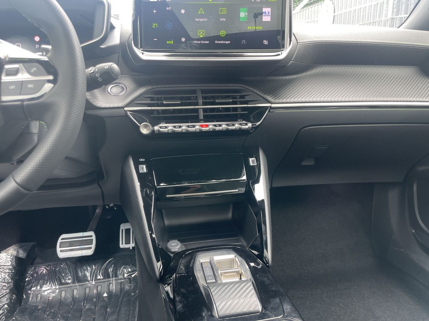 Peugeot 2008 - Bild 11