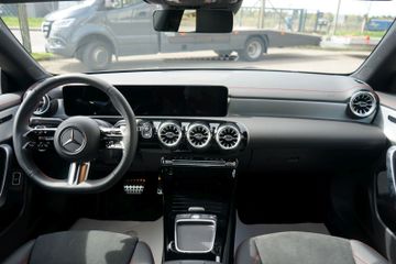 Fahrzeugabbildung Mercedes-Benz CLA 200 Amg Line*Premium*Facelift*MY24