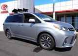 Toyota Sienna  4WD- 7 Sitzer - Toyota: Sienn