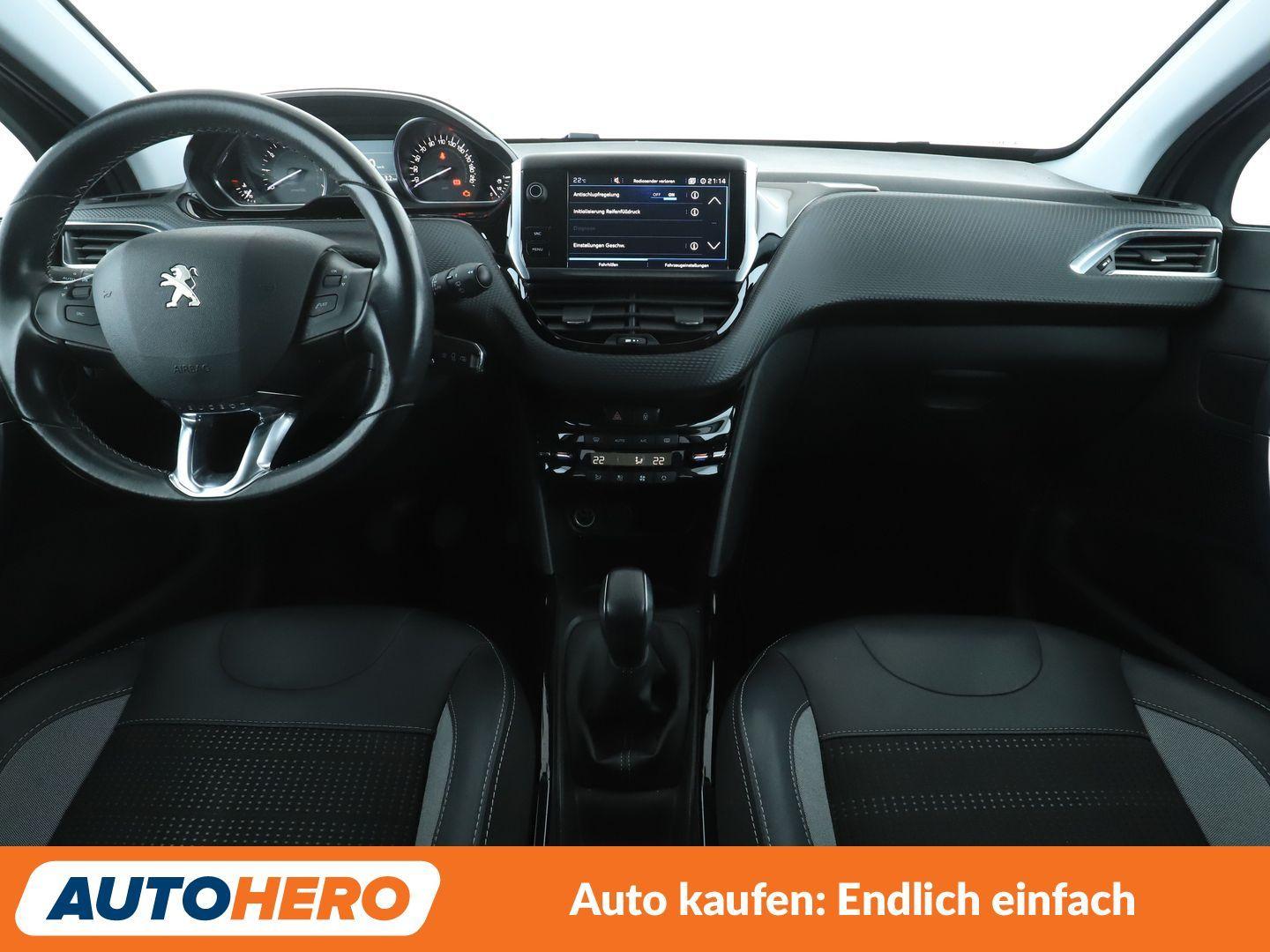 Peugeot 2008 1.2 PureTech Allure*NAVI*TEMPO*CAM*PDC*SHZ*