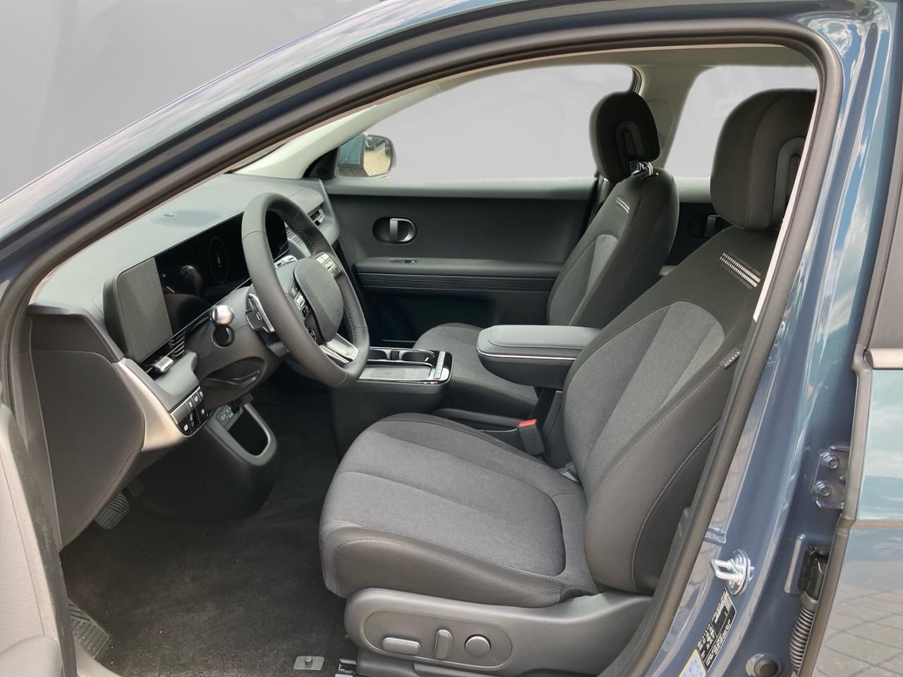 Fahrzeugabbildung Hyundai IONIQ 5 DYNAMIQ, *el. Heckklappe, LED-Paket* *SH