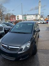 Opel Zafira B Design Edition - gebrauchte Opel Zafira aus dem Jahr 2011