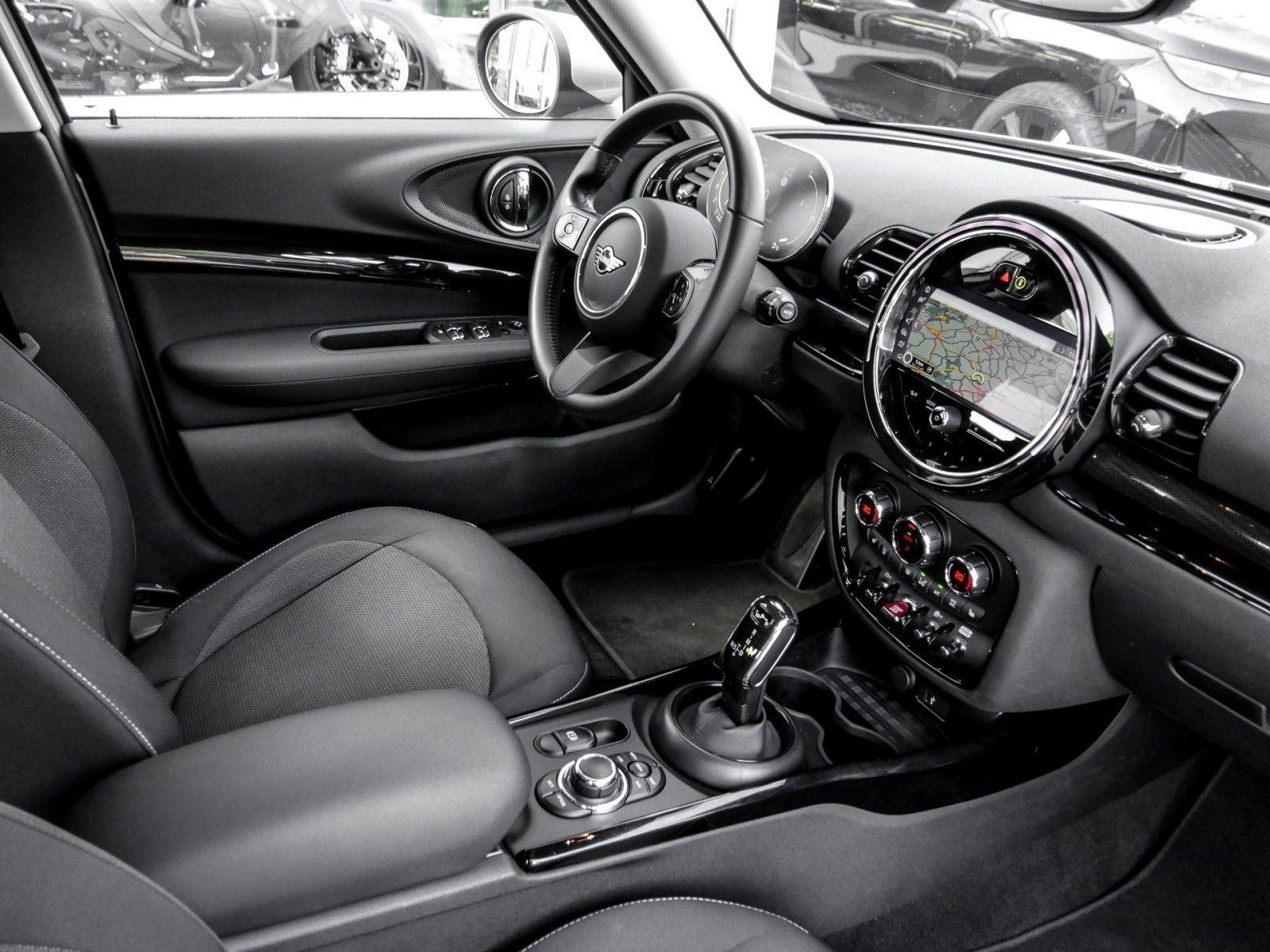 MINI Cooper Clubman ESSENTIAL TRIM+DA+KAMERA+LED+SHZ