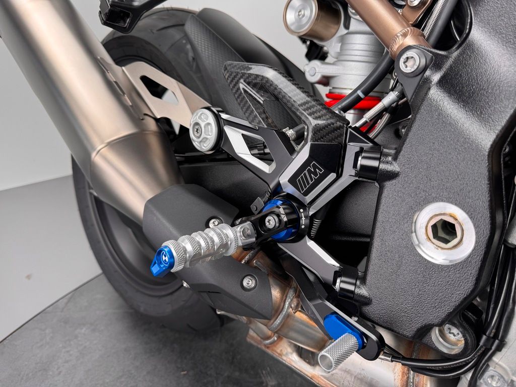 Fahrzeugabbildung BMW S 1000 R *NEUWERTIG *KAUM KILOMETER