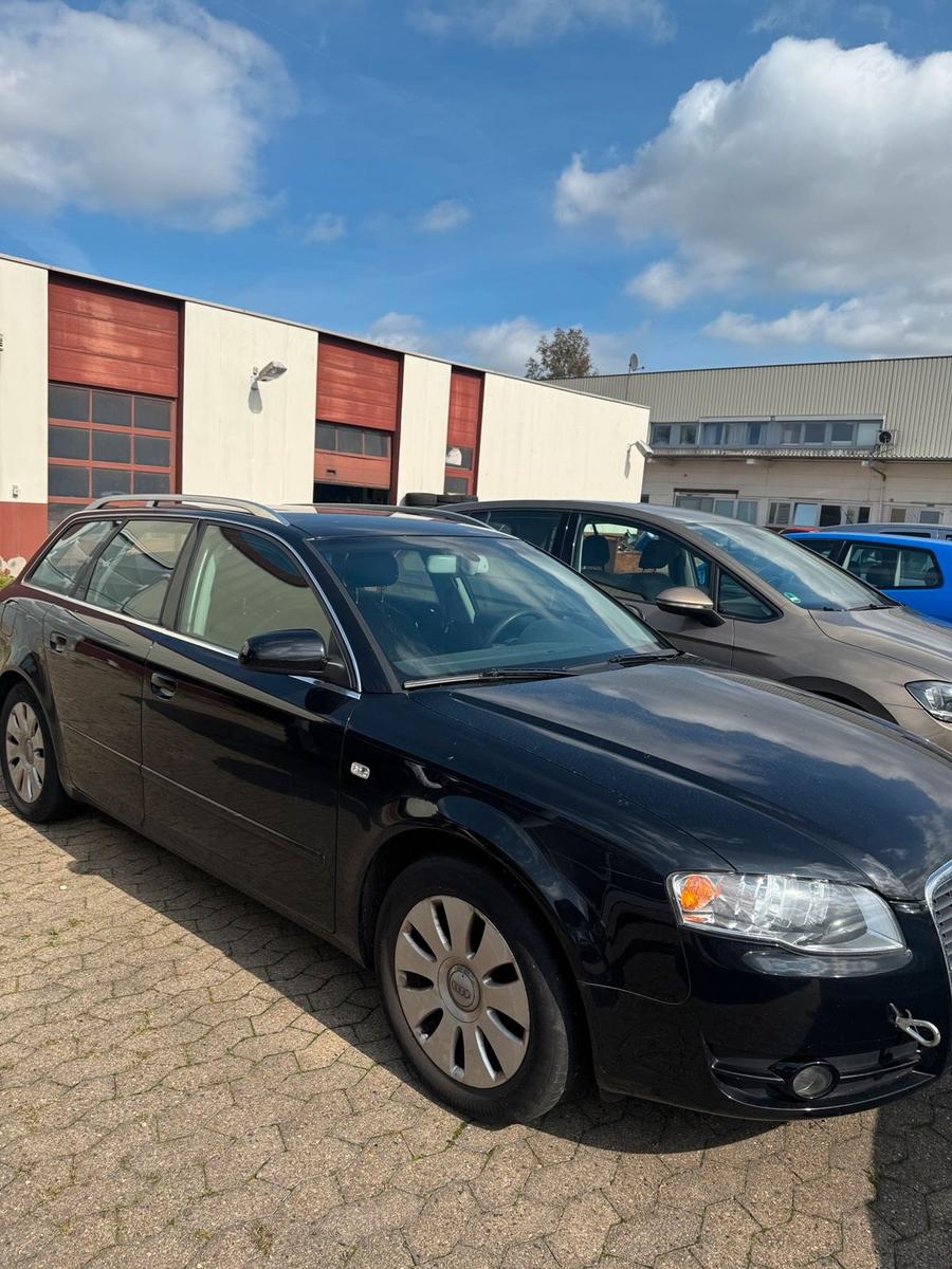 Audi A4 2006 — rear view