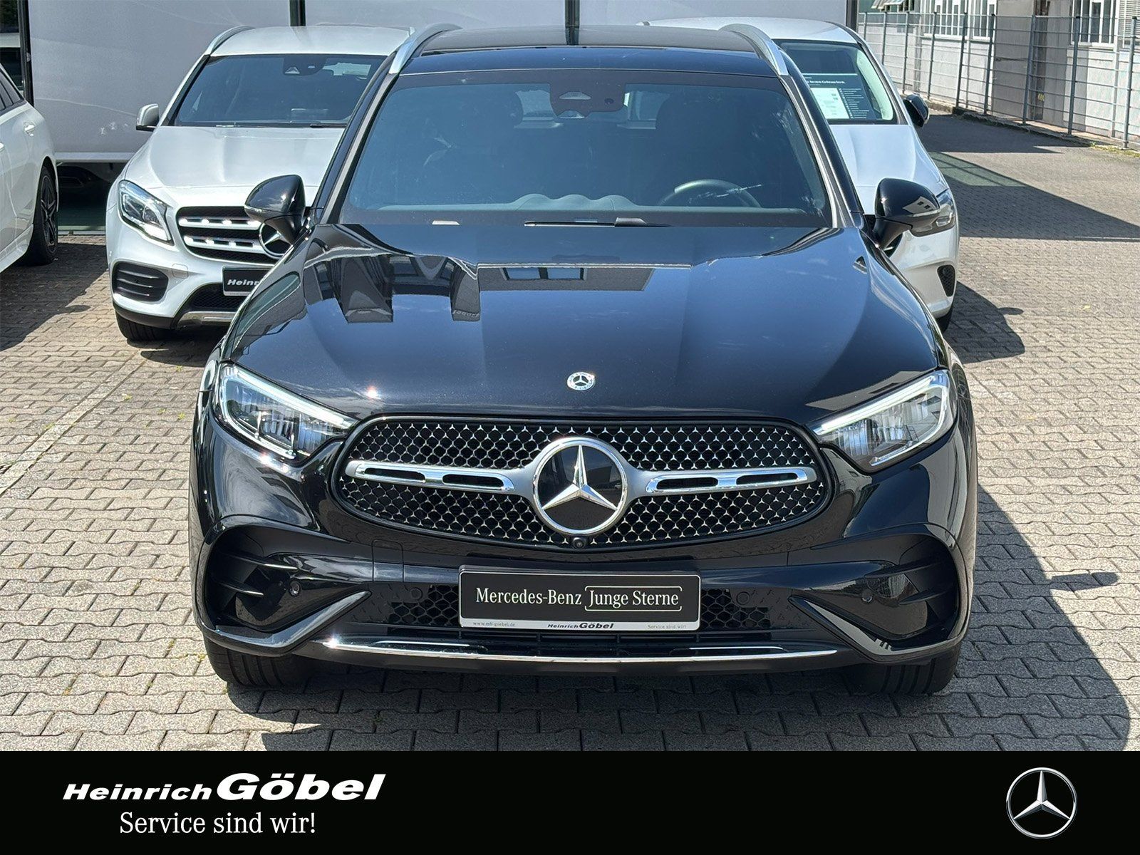 Fahrzeugabbildung Mercedes-Benz GLC 200 4M AMG*AHK*PANO*MEMORY*360°KAM*AMBIENTEB