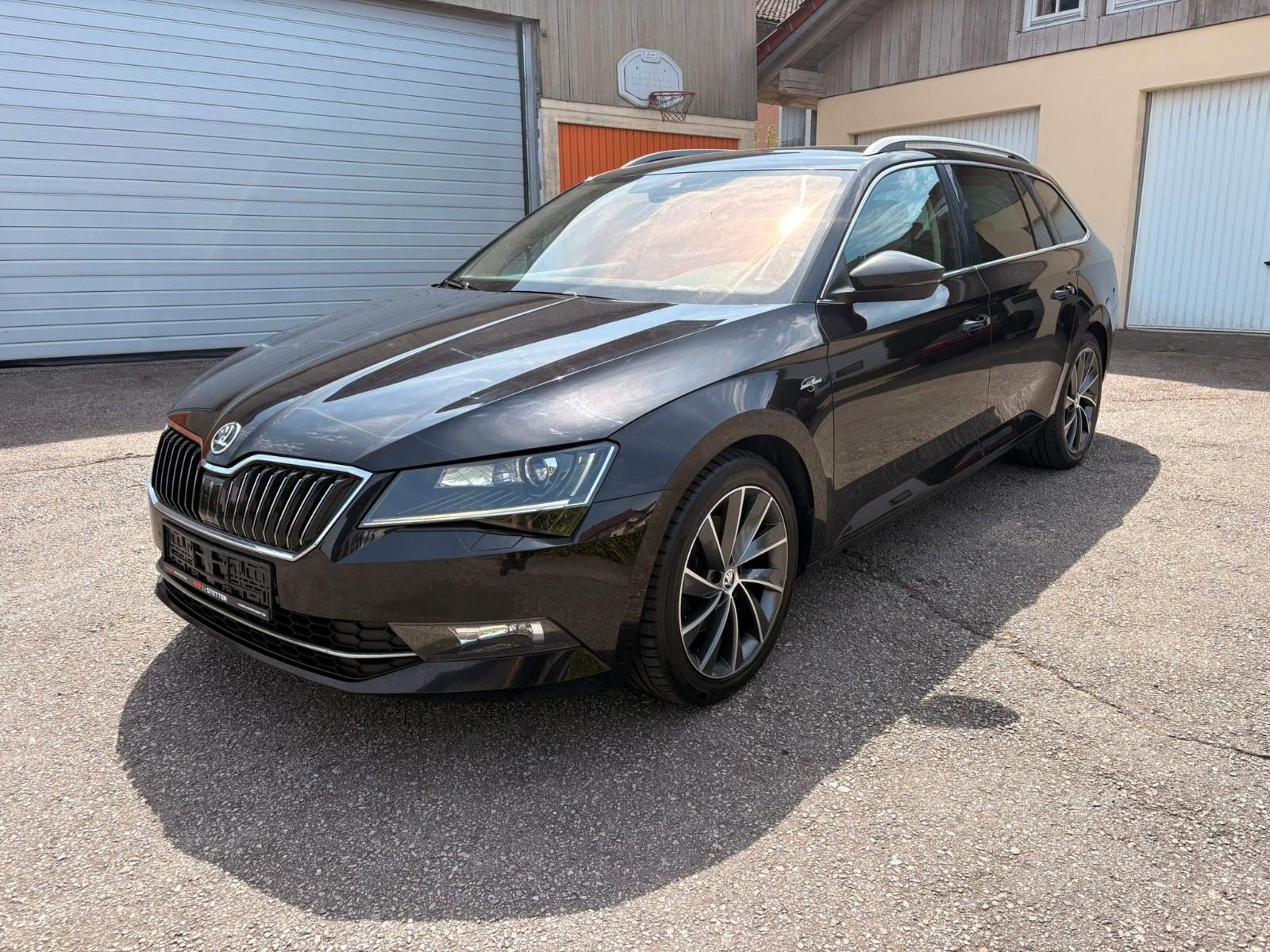 Skoda Superb Combi L&K 4x4 Allrad AHK Memory 8bereift