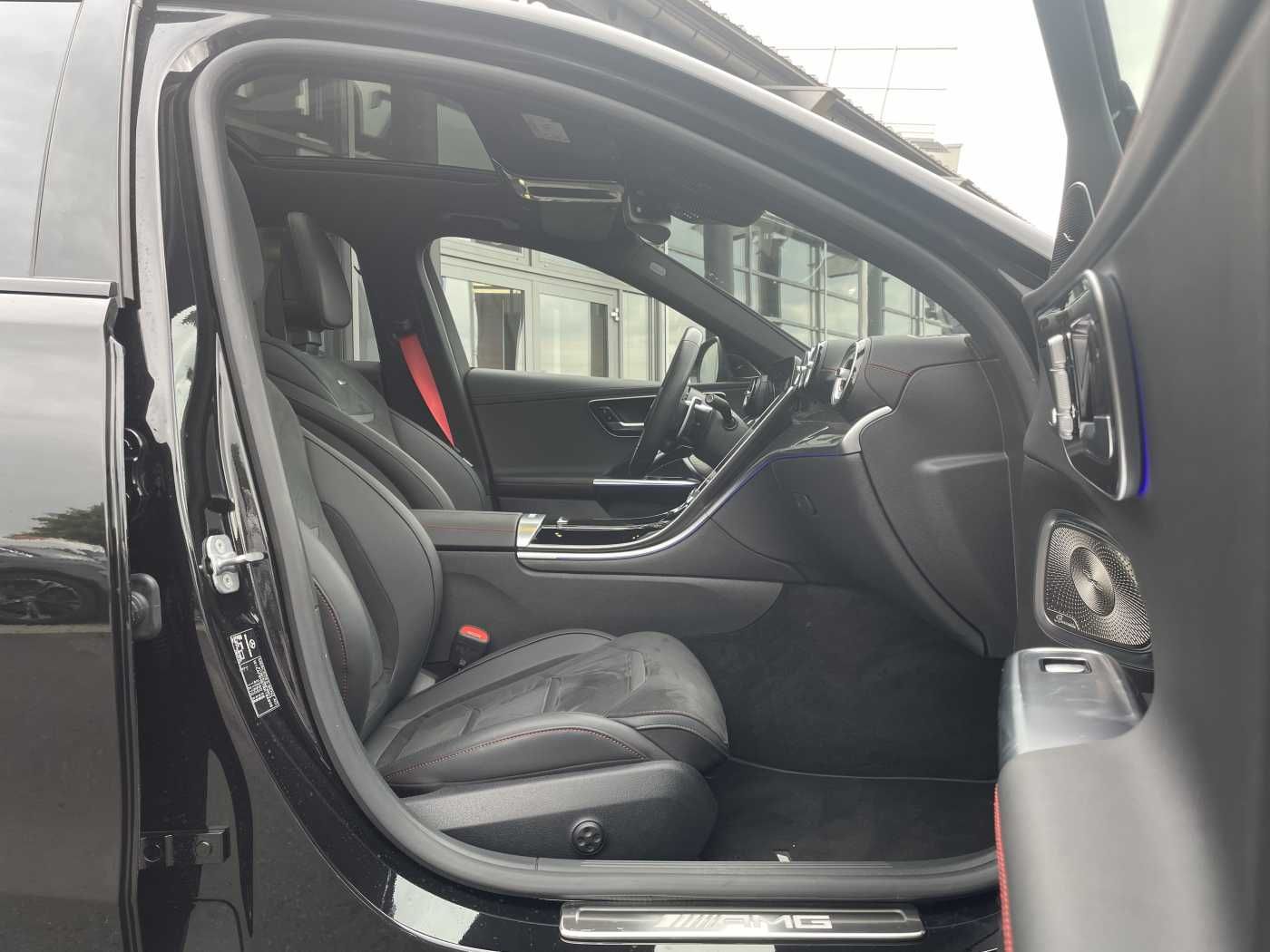 Fahrzeugabbildung Mercedes-Benz C 43 AMG Digital+Burm+Distr+360+HUD+AHK+ Carbon