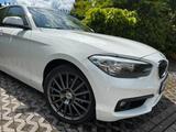 BMW 120i Limousine (Navi Shz PDC MFL  184 PS) - weiße BMW 120