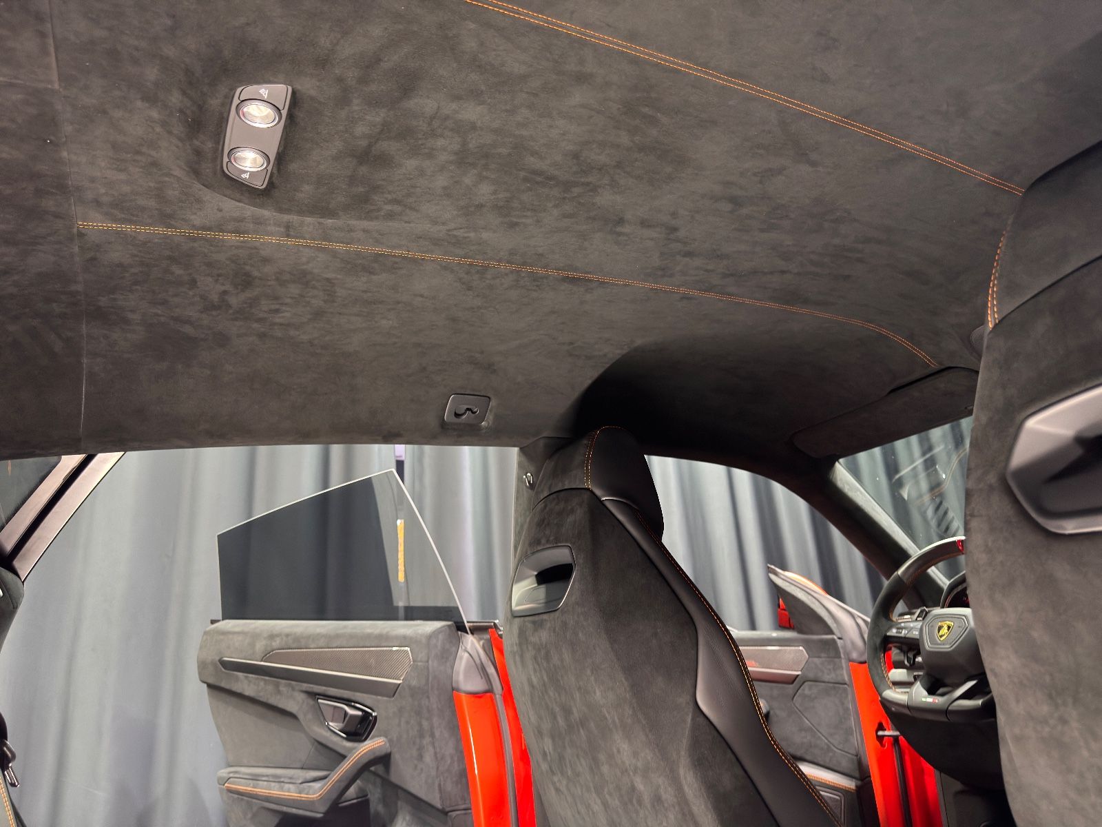 Fahrzeugabbildung Lamborghini Urus Performante|FULL-CARBON|AKRAPOVIC|MASSAGE|