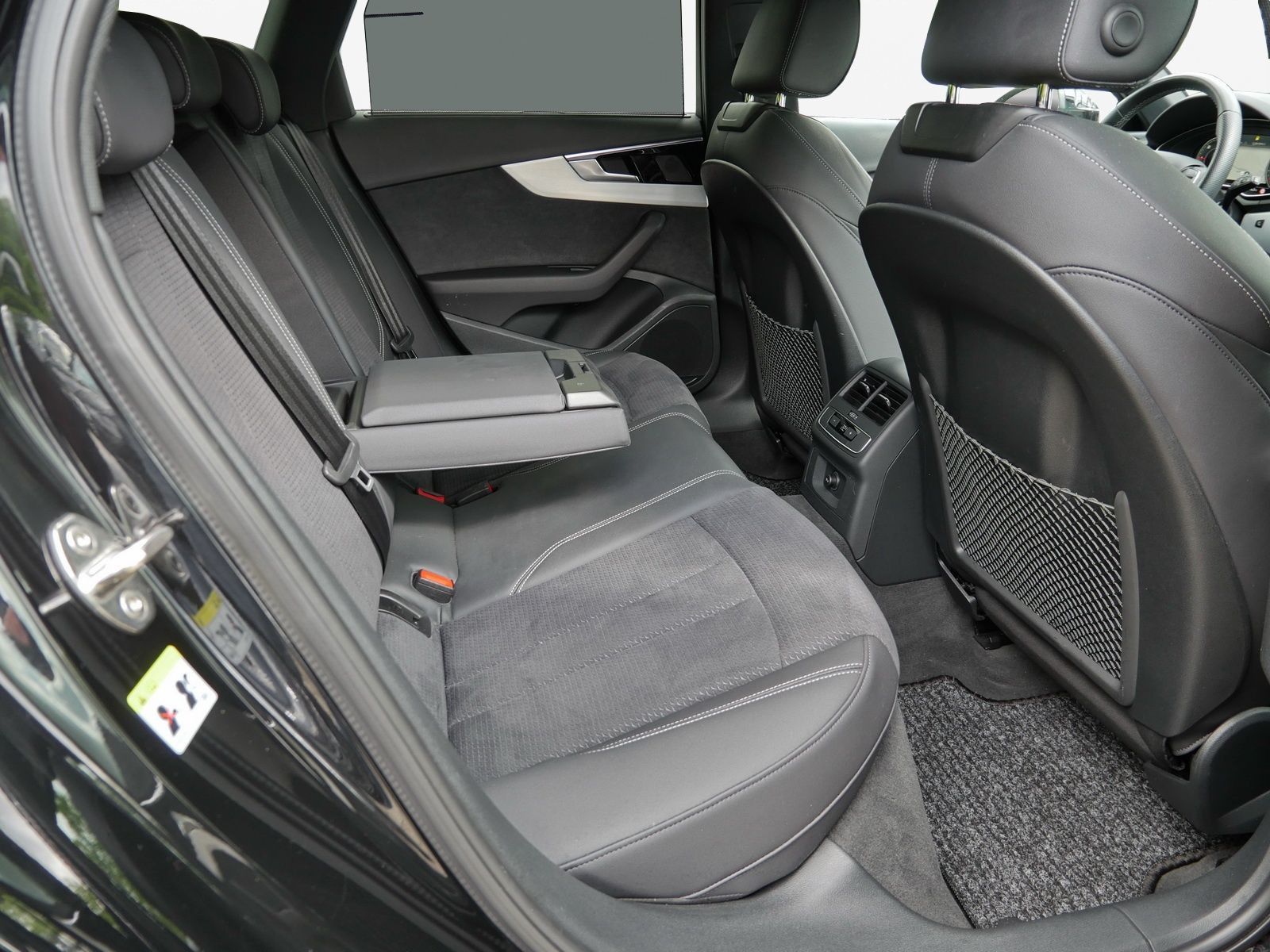 Audi A4 - Bild 16